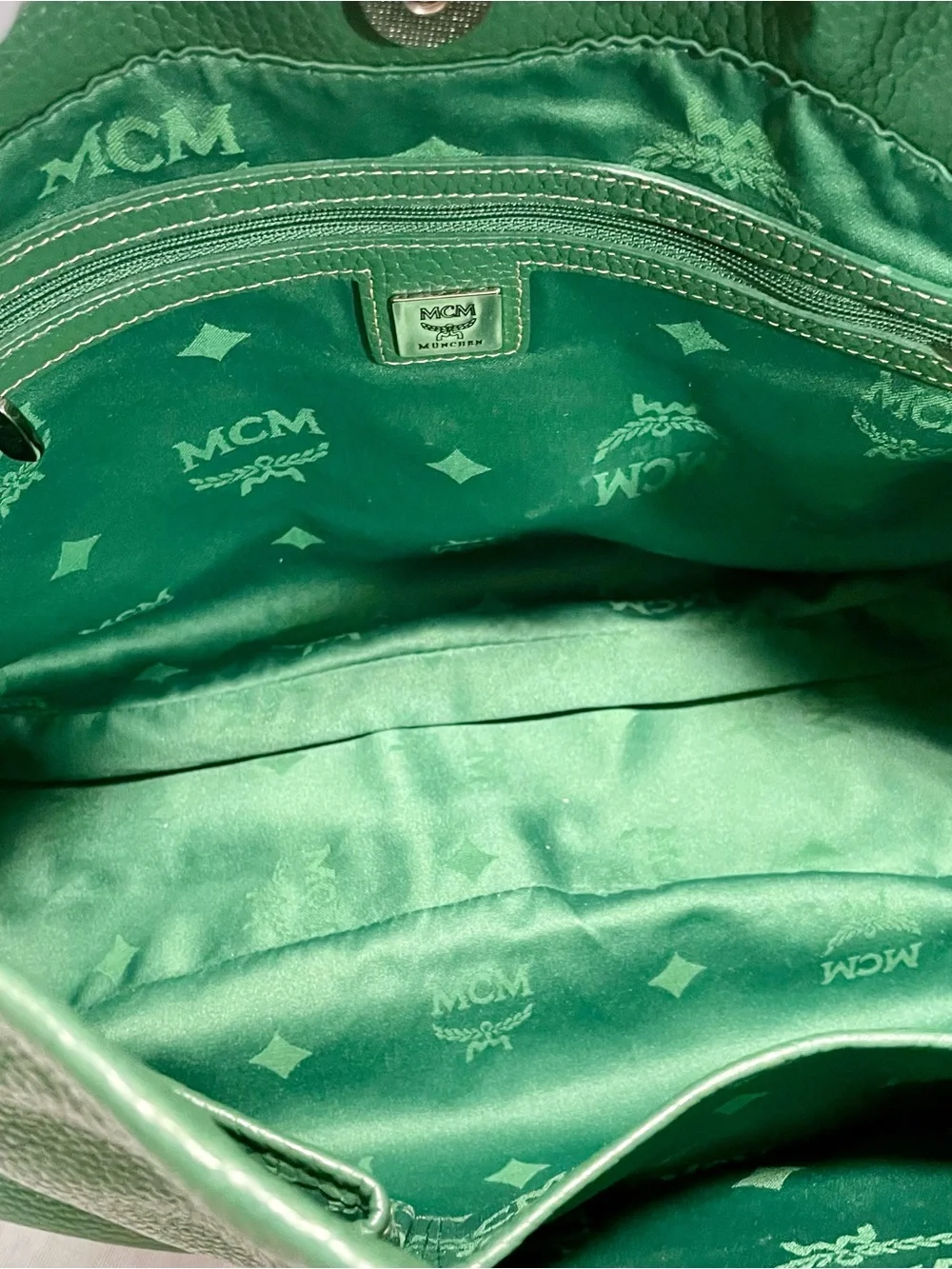 MCM Green Pebbled Leather Shoulder Bag ⭐️Vintage/Rare⭐️